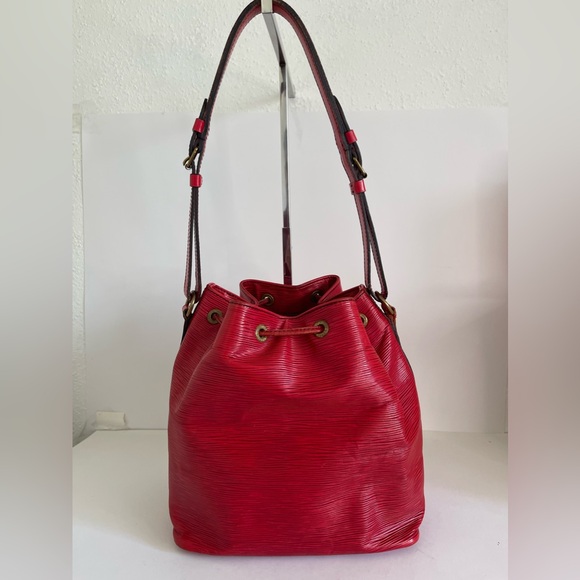 Louis Vuitton PM Noe Shoulder Bag - Picture 3 of 15